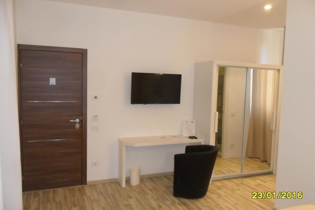 Hotel Location Lory à Busto Arsizio Extérieur photo