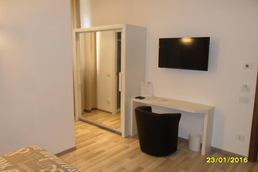 Hotel Location Lory à Busto Arsizio Extérieur photo